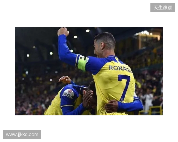 5场贡献3球1助攻，埃泽蝉联阿森纳月最佳球员