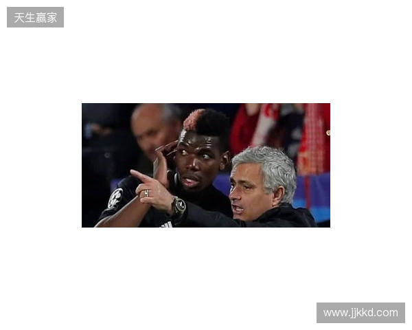 邮报:穆里尼奥当年知道训练场有媒体,故意挑起与博格巴冲突 邮报:穆里尼奥当年知道训练场有媒体,故意挑起与博格巴冲突