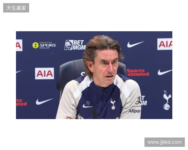 弗兰克:我不同意斯洛特的意见,范德芬不铲抢就不是合格后卫 弗兰克:我不同意斯洛特的意见,范德芬不铲抢就不是合格后卫